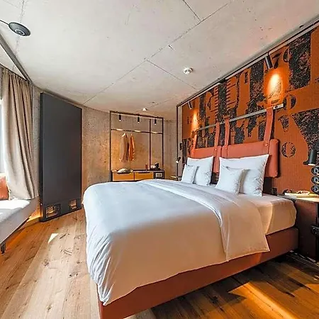 John & Will Silo-hotel By Guldsmeden